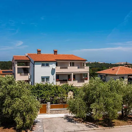 Διαμέρισμα Mirela Banjole