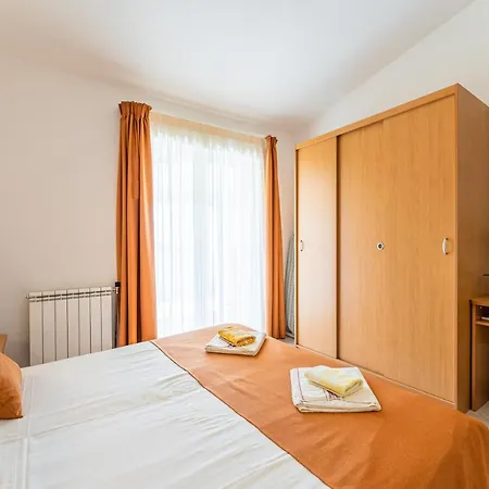Mirela Apartment