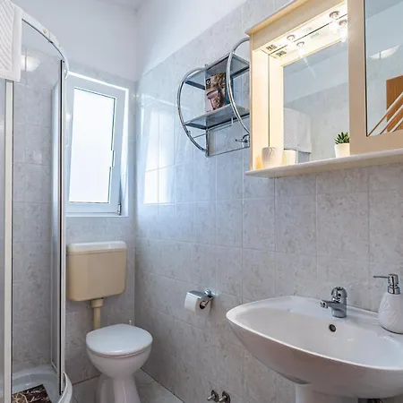 Mirela Apartment *