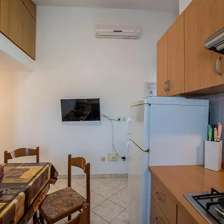 Apartment Mirela Banjole