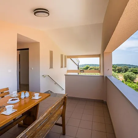 Mirela Apartment